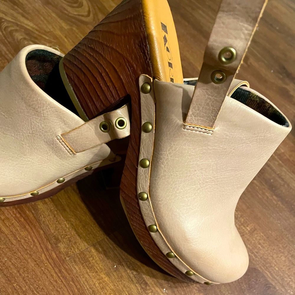 BOC SHOES